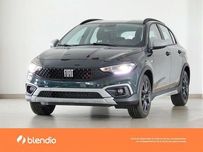 Usado Fiat Tipo Cross 130 CV (95 kW) 2022 Gris Familiar