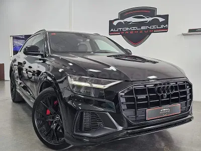 Usado Audi Q8 Ambiente 381 CV (280 kW) 2021 Negro SUV