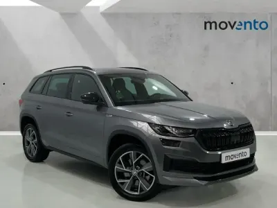 Usado Skoda Kodiaq SportLine 150 CV (110 kW) 2023 Gris / plata SUV
