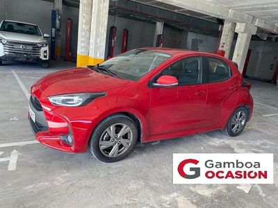 Usado Toyota Yaris Hybrid Active 116 CV (85 kW) 2025 Rojo Berlina