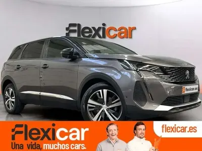 Käytetty Peugeot 5008