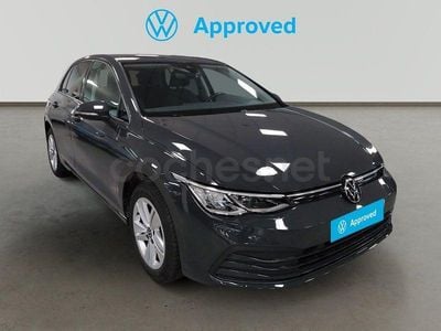 Usado VW Golf VIII Life 110 CV (80 kW) 2022 Gris / plata Berlina