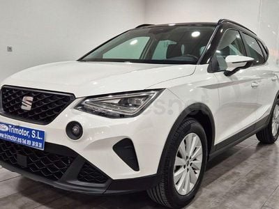 Usado Seat Arona Style Plus 110 CV (80 kW) 2021 Blanco SUV