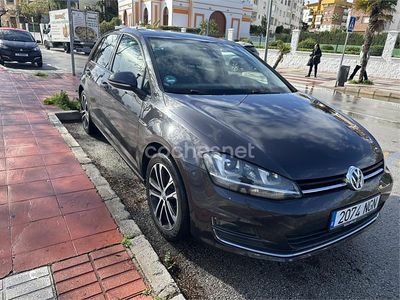 Usado VW Golf VII Advance 115 CV (84 kW) 2016 Violeta / lila Berlina