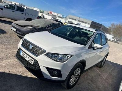 Usado Seat Arona Ecomotive 95 CV (69 kW) 2020 Blanco SUV
