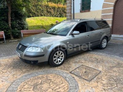Gris / plata Usado 2002 VW Passat Comfortline Familiar | 2690 €