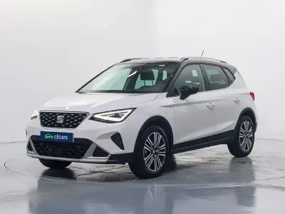 Usado Seat Arona Xperience 110 CV (80 kW) 2023 Blanco SUV