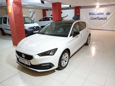 Usado Seat Leon Style 115 CV (84 kW) 2021 Blanco