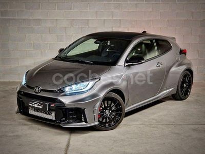 Usado Toyota Yaris 276 CV (202 kW) 2024 Gris / plata Berlina