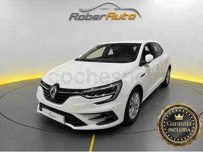 Usado Renault Mégane II Intens 115 CV (84 kW) 2021 Blanco Berlina
