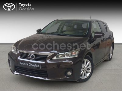 Lexus CT200h