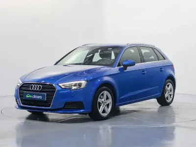 Usado Audi A3 116 CV (85 kW) 2018 Azul Berlina