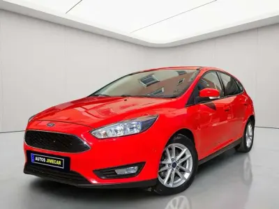 Usado Ford Focus Titanium 120 CV (88 kW) 2018 Rojo Utilitario