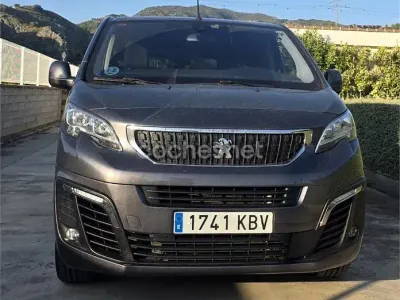 Usado Peugeot Traveller Allure 115 CV (84 kW) 2017 Gris / plata Monovolumen