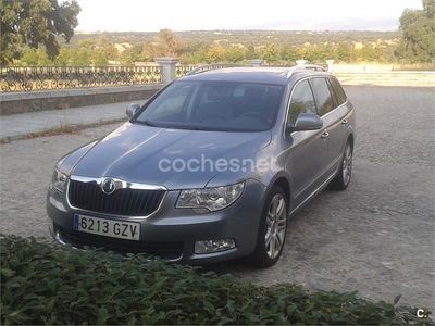 Gris / plata Usado 2010 Skoda Superb Exclusive Familiar | 20.000 €