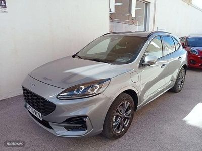Usado Ford Kuga ST-Line X 225 CV (165 kW) 2022 Gris / plateado SUV