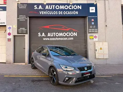 Usado Seat Ibiza FR 115 CV (84 kW) 2025 Gris / plata Utilitario