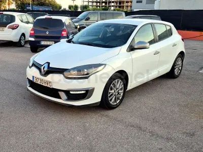 Usado Renault Mégane III Dynamique 115 CV (84 kW) 2013 Blanco Berlina