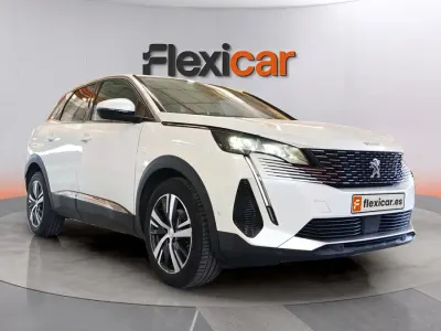 Usado Peugeot 3008 Allure 131 CV (96 kW) 2021 Blanco SUV