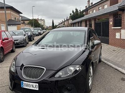 Usado Seat Leon CUPRA 240 CV (176 kW) 2007 Negro Berlina