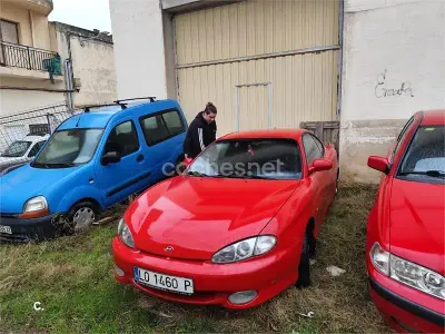 Usado Hyundai Coupé 137 CV (100 kW) 1997 Rojo Coupe