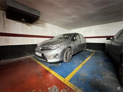 Toyota Auris Hybrid