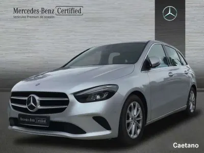 Usado Mercedes B200 150 CV (110 kW) 2019 Plateado Utilitario