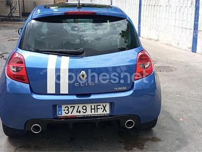 Azul Usado 2011 Renault Clio II R.S. Berlina | 16.000 €