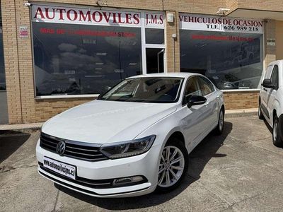 Blanco Usado 2015 VW Passat Berlina | 13.200 € (Un poco caro)