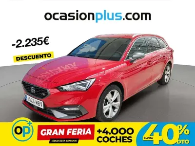 Usado Seat Leon ST FR 131 CV (96 kW) 2022 Rojo Familiar