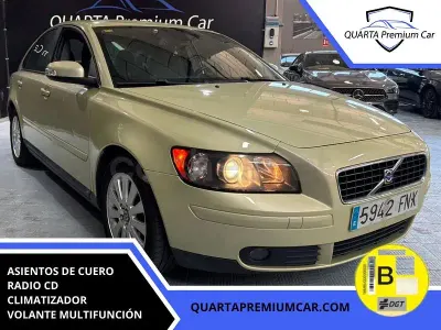 Usado Volvo S40 Kinetic 136 CV (100 kW) 2007 Beige Berlina