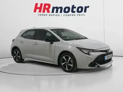 Usado Toyota Corolla Business Edition 140 CV (102 kW) 2025 Gris Berlina