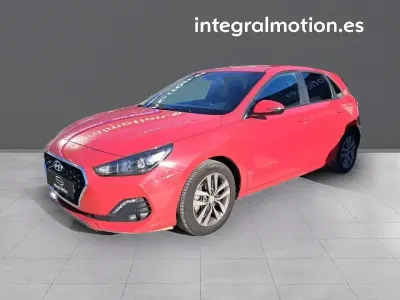 Käytetty Hyundai i30 95 HP (69 kW) 2020 Punainen