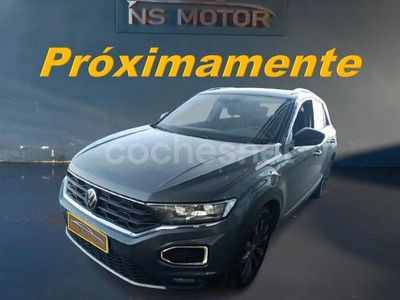Usado VW T-Roc Sportline 150 CV (110 kW) 2021 Gris / plata SUV