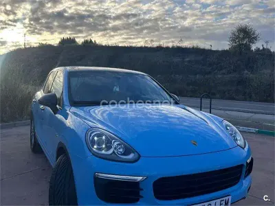 Usado Porsche Cayenne S E-Hybrid 416 CV (305 kW) 2015 Azul SUV