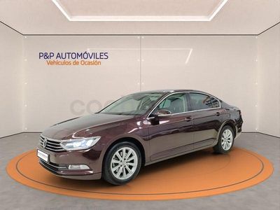 Usado VW Passat Advance 120 CV (88 kW) 2016 Granate Berlina