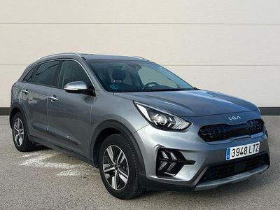 Usado Kia Niro 141 CV (103 kW) 2021 Gris / plata SUV