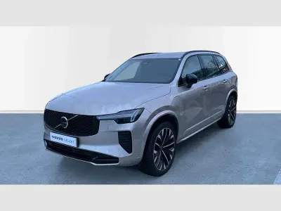 Usado Volvo XC90 Plus 455 CV (334 kW) 2025 Gris / plata SUV