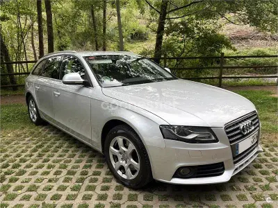 Usado Audi A4 160 CV (117 kW) 2008 Gris / plata Familiar