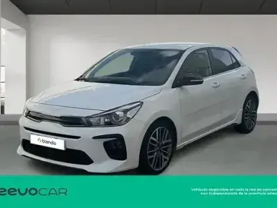 Usado Kia Rio GT-Line 120 CV (88 kW) 2022 Blanco