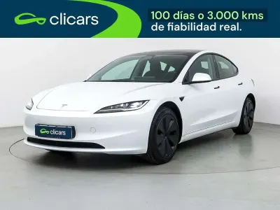 Käytetty Tesla Model 3
