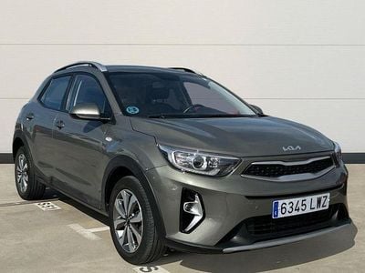 Usado Kia Stonic 84 CV (61 kW) 2022 Gris SUV