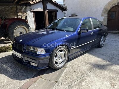 Usado BMW 318 140 CV (102 kW) 1997 Azul Berlina