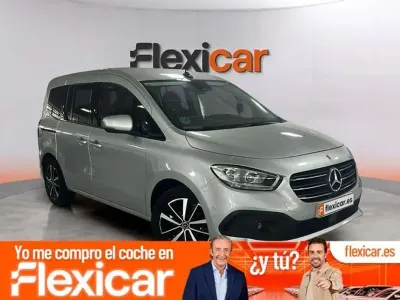 Usado Mercedes 180 116 CV (85 kW) 2023 Gris Berlina