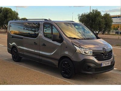 Usado Renault Trafic 115 CV (84 kW) 2015 Gris / plata Monovolumen