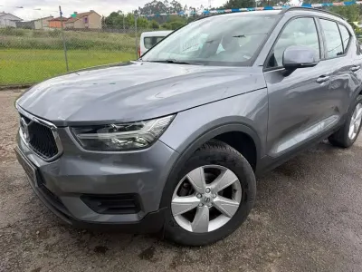 Usado Volvo XC40 Inscription 156 CV (114 kW) 2018 Gris SUV