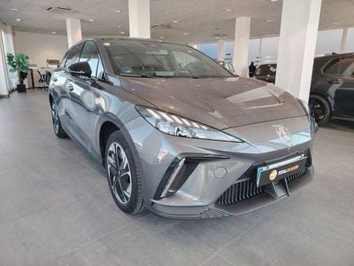 Käytetty MG MG4 EV Luxury 150 kW (204 HP) 2023 Eléctrico Viistoperä