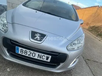 Usado Peugeot 308 CC Active 115 CV (84 kW) 2015 Blanco Descapotable