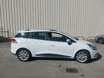 Usado Renault Clio GrandTour LIMITED 90 CV (66 kW) 2018 Blanco Familiar