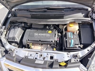 Usado Opel Zafira Enjoy 105 CV (77 kW) 2006 Gris / plata Monovolumen